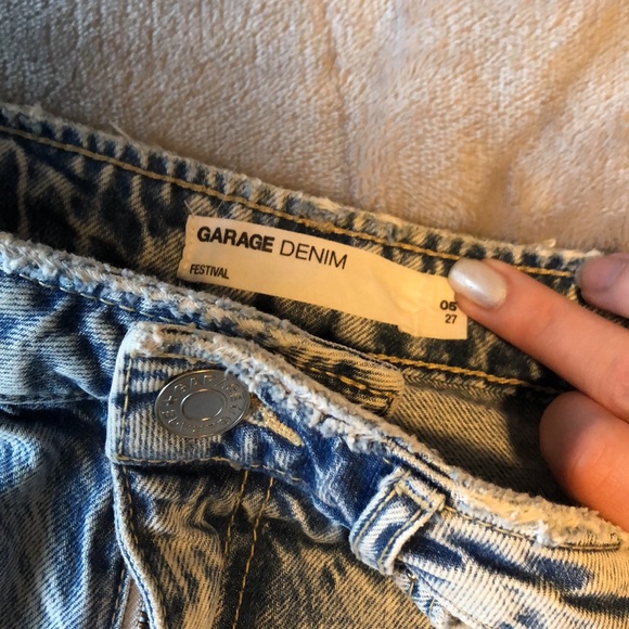 Denim shorts - Picture 3 of 3